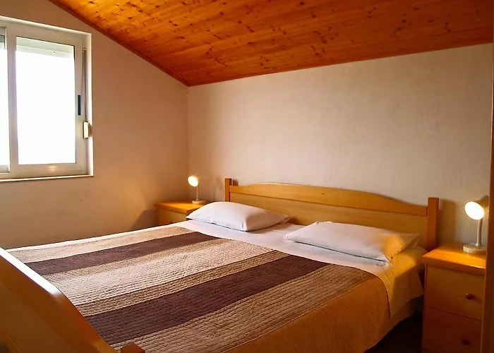 With Parking Space Preko, Ugljan - 20853