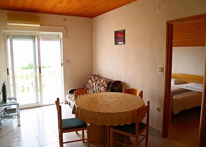 Διαμέρισμα With Parking Space Preko, Ugljan - 20853