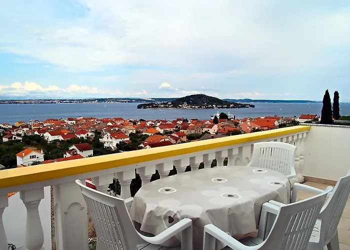 Διαμέρισμα With Parking Space Preko, Ugljan - 20853